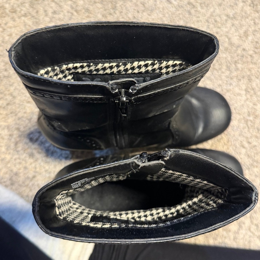 Mudd Black Ankle Boots Womens Size 9 Mid Heel Zip Booties Y2K - Picture 2 of 9